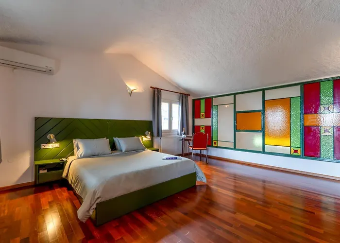 Olympus Serenity Vila